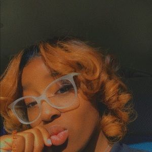 Meet your Posher, Joi